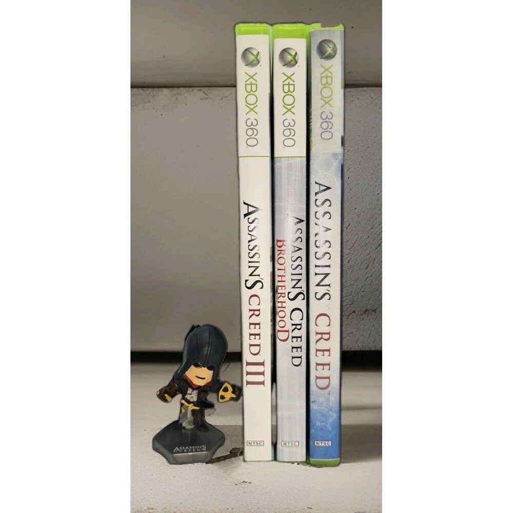 Assassin’s Creed Bundle Xbox 360 - AC 1, Brotherhood, AC III + Figure & Manuals